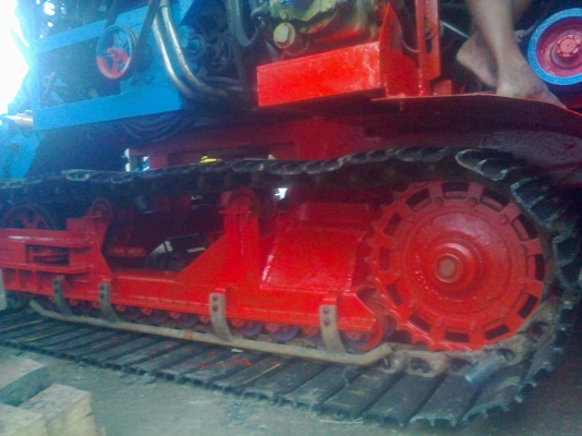 ขายรถเกี่ยวข้าว ศิษย์เจริญการช่าง 2 คัน ปี2011 พร้อมเทเล่อร์