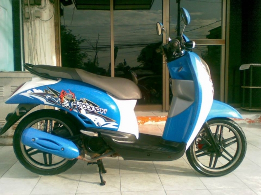 ขายราคาถูก Scoopy - i (ล้อแม็กซ์ V.I.P) รถสวยประหยัดน้ำมัน ขายราคาถูก Scoopy - i (ล้อแม็กซ์ V.I.P) รถสวยประหยัดน้ำมัน