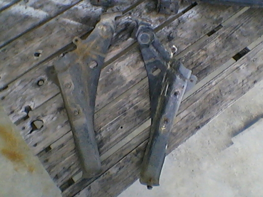 ขายกันชนหน้า Strada ตัวปี 2004 + อะไหล่นิดหน่อย