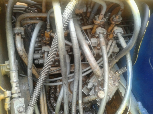 KOMATSU PC 100 - 3 KOMATSU PC 100 - 3