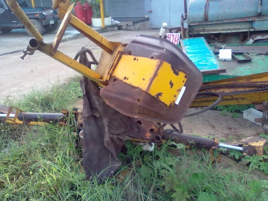 แขนขุดแบคโคร ติดตั้งรถไถ