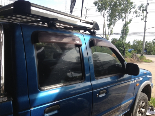 ขายรถford 4x4  4ประตู ราคาถูก