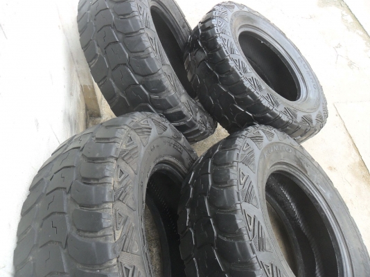 ยาง KUMHO 245/75R16 ปี10 สวยๆ 4 เส้น ราคา 3000 บาท