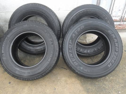 ยาง 245/70R16 สวยๆ 4 เส้น ราคา 1800 บาท