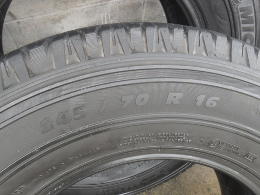 ยาง 245/70R16 สวยๆ 4 เส้น ราคา 1800 บาท