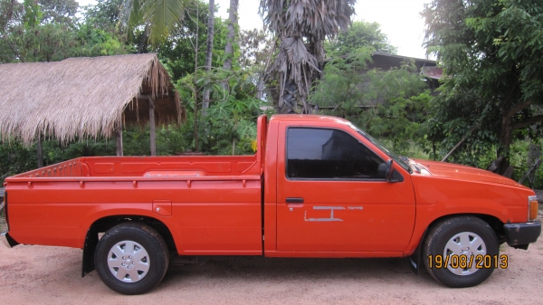 ขายกระบะนิสสันบิ๊กเอ็มฝาแดง ปี36 เปิดที่110000บาทราคาต่อลองได้นิดน่อยครับ รถเดิมๆทั้งคันครับสีเดิมบางๆมากไม่มีผุครัชชีสวยๆไม่มีตำหนิ รถคนแก่ใช้งานครับภาษี+ทะเบียน+พร้อมชุดโอนครับ อยากให้มาลองขับดูก่อนเห็นสภาพจริงแล้วจะชอบเลยครับคันนี้ซื้อไปไม่ต้องทำไรเพิ่