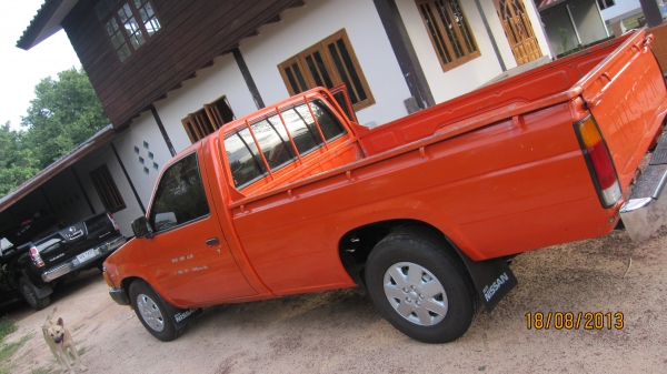 ขายกระบะนิสสันบิ๊กเอ็มฝาแดง ปี36 เปิดที่110000บาทราคาต่อลองได้นิดน่อยครับ รถเดิมๆทั้งคันครับสีเดิมบางๆมากไม่มีผุครัชชีสวยๆไม่มีตำหนิ รถคนแก่ใช้งานครับภาษี+ทะเบียน+พร้อมชุดโอนครับ อยากให้มาลองขับดูก่อนเห็นสภาพจริงแล้วจะชอบเลยครับคันนี้ซื้อไปไม่ต้องทำไรเพิ่ ขายกระบะนิสสันบิ๊กเอ็มฝาแดง ปี36 เปิดที่110000บาทราคาต่อลองได้นิดน่อยครับ รถเดิมๆทั้งคันครับสีเดิมบางๆมากไม่มีผุครัชชีสวยๆไม่มีตำหนิ รถคนแก่ใช้งานครับภาษี+ทะเบียน+พร้อมชุดโอนครับ อยากให้มาลองขับดูก่อนเห็นสภาพจริงแล้วจะชอบเลยครับคันนี้ซื้อไปไม่ต้องทำไรเพิ่