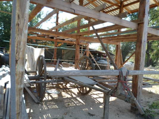 ขายเกวียนโบราณไม้พยุงเกือบทั้งหลังเริ่มจะหายากแล้วครับ เกวียนสภาพดีสภาพเกือบสมบูรณ์เก่าเก็บของผูเต่าแถวบ้านครับ  มียุ3หลังด่วนๆๆๆเปิดที่หลังละ13000บาทราคาคุยกันได้ครับสนใจติดต่อ 0801696651 อยู่อำนาจเจริญครับ