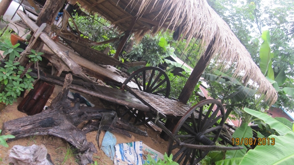 ขายเกวียนโบราณไม้พยุงเกือบทั้งหลังเริ่มจะหายากแล้วครับ เกวียนสภาพดีสภาพเกือบสมบูรณ์เก่าเก็บของผูเต่าแถวบ้านครับ  มียุ3หลังด่วนๆๆๆเปิดที่หลังละ13000บาทราคาคุยกันได้ครับสนใจติดต่อ 0801696651 อยู่อำนาจเจริญครับ