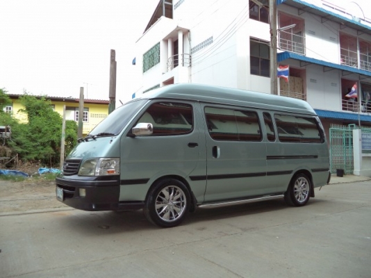 รถตู้toyota commuter