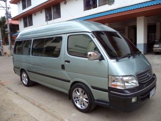 รถตู้toyota commuter