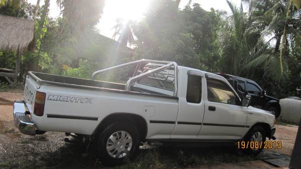 ลดๆๆแล้วครับขายไมตี้เอ็กรถบ้านเดิมๆสวยๆ สภาพเหมือนพึ่งออกจากศูนย์เลยครับเครื่องเงียบกริบ แอร์ใหม่ล้างทั้งระบบคอมใหม่ตู้แอร์ใหม่เย็นจนหนาว กันชนหน้า+หลังใหม่+แม๊กลายเนอร์ใหม่ยางดอกเต็มพวงมาลัยพาเวอร์เครื่องเสียง ใหม่จัดเต็มDVDชีดี+พาเวอแอมป์+กันสาดใหม่+กัน