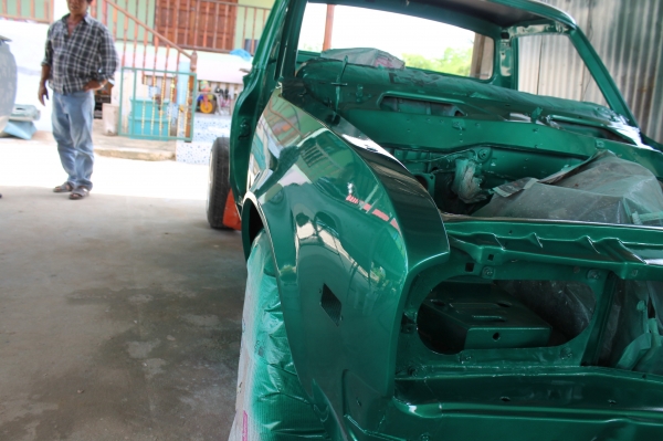 ทำสีรถเก่าคลาสสิคราคากันเองครับ