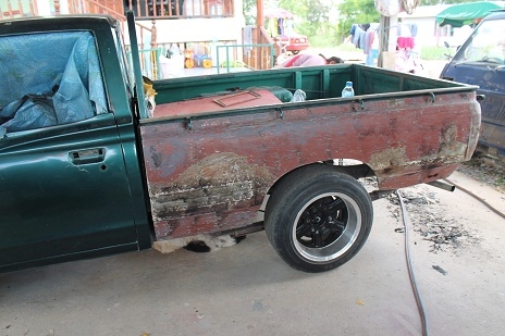 ทำสีรถเก่าคลาสสิคราคากันเองครับ