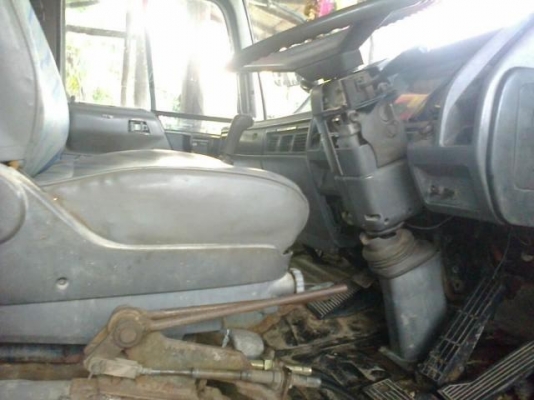 HINO FD 195 HP HO7D รถบรรทุกหกล้อหางปลาขึ้นรถเกี่ยวข้าว รถสวยทั้งภายในและภายนอกพร้อมใช้งานได้เลยครับ ช่วงล่างคัชซีสวยมาก ยาง 8.25 ขอบ 16 สภาพดี เครื่องแห้งแรงดีเดิมๆ ภายในห้องเก๋งคอนโซลสวยครบพร้อม แอร์เย็น พวงมาลัยเพาเวอร์ ระบบเบรคทริ๊ปฟี้ ยางสภาพดี 70\% พ HINO FD 195 HP HO7D รถบรรทุกหกล้อหางปลาขึ้นรถเกี่ยวข้าว รถสวยทั้งภายในและภายนอกพร้อมใช้งานได้เลยครับ ช่วงล่างคัชซีสวยมาก ยาง 8.25 ขอบ 16 สภาพดี เครื่องแห้งแรงดีเดิมๆ ภายในห้องเก๋งคอนโซลสวยครบพร้อม แอร์เย็น พวงมาลัยเพาเวอร์ ระบบเบรคทริ๊ปฟี้ ยางสภาพดี 70\% พ