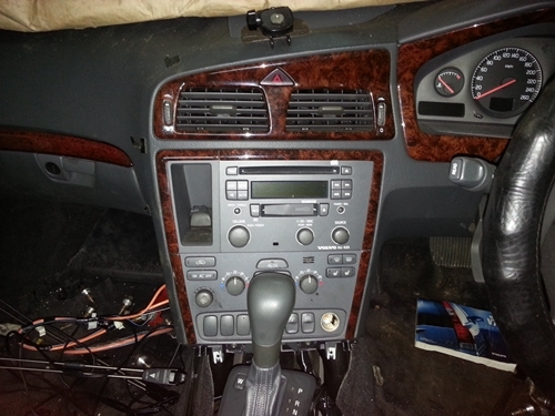 ขายหัวตัดและอะไหล่ VOLVO V70 2.4T P2