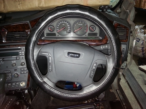 ขายหัวตัดและอะไหล่ VOLVO V70 2.4T P2