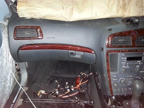 ขายหัวตัดและอะไหล่ VOLVO V70 2.4T P2