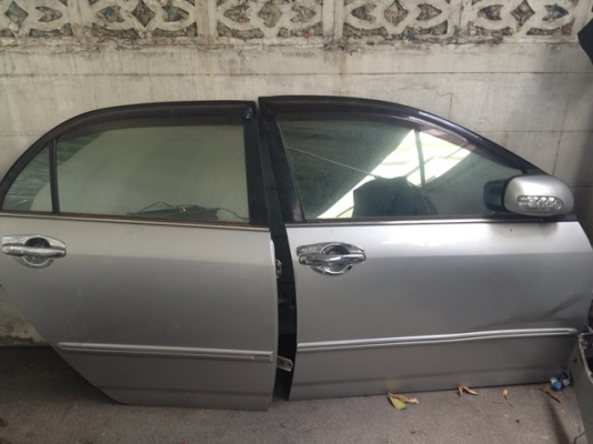 ประตู toyota altis 2006