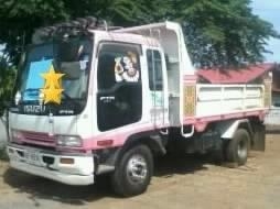 ISUZU DECA 210 HP 6HE1 หกล้อดั๊มพ์ กระบะดั๊มพ์เหล็ก 6 ตันความยาว 3.60 เมตรสภาพสวย เครื่องแน่นแรงดี หัวท็อปสุดภายในสวยครบ แอร์เย็น พวงมาลัยเพาเวอร์ ระบบเบรคทริ๊ปฟี้ครบครัน ช่วงล่างคัชซีสวยเดิม ยาง 8.25 ขอบ 16 สภาพดี 80\% พร้อมบรรทุกพร้อมใช้งาน เอกสารทะเบียน