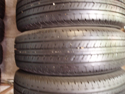 ขายยาง 215 70 15 จำนวน4เส้น ขายยาง 215 70 15 จำนวน4เส้น