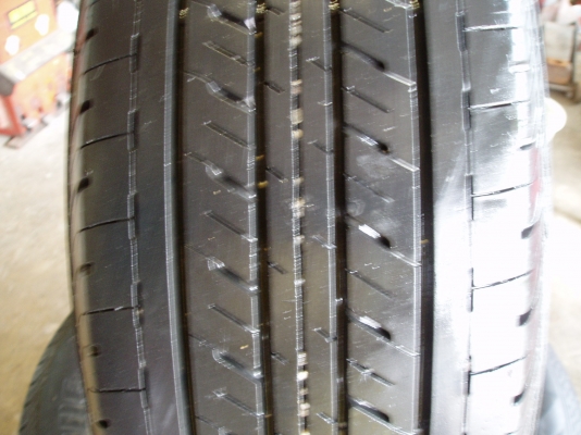 ขายยาง 215 70 15 จำนวน4เส้น ขายยาง 215 70 15 จำนวน4เส้น