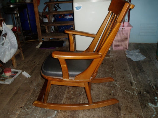 ขายเก้าอี้โยก ขายเก้าอี้โยก