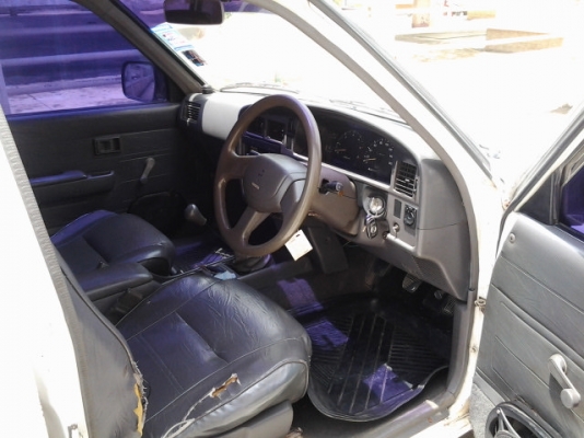 กระบะ4ประตู Toyota ไมตี้เอ็กซ์ ดีเซล2L