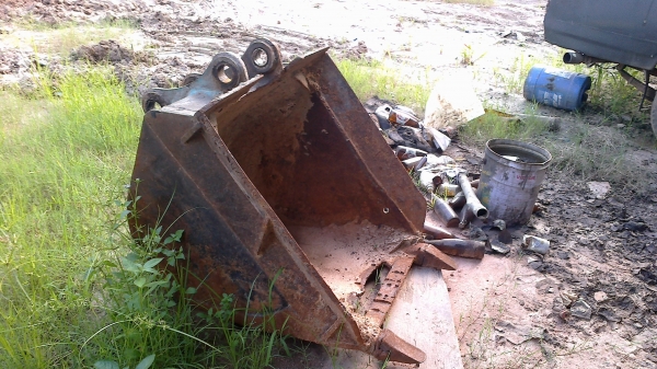 ขายkomatsu 75uuรถพร้อมใช้งานมีปุ้กี๊2อันระบบดีทำงานไวมาก