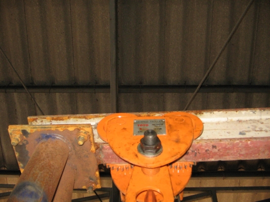 ขายถูกครับ..ยกชุดรอกยกของTOYO 1ตัน พร้อม เสารอกตามรูป