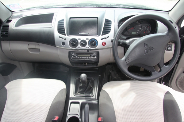 ขายรถกระบะ MITSUBISHIT TRITON ปี 2012 สีเทา-ดำ เกียร์ธรรมดา ติดแก๊ซ CNG จากโรงงาน ระบบไฟฟ้าทั้งคัน ขายรถกระบะ MITSUBISHIT TRITON ปี 2012 สีเทา-ดำ เกียร์ธรรมดา ติดแก๊ซ CNG จากโรงงาน ระบบไฟฟ้าทั้งคัน