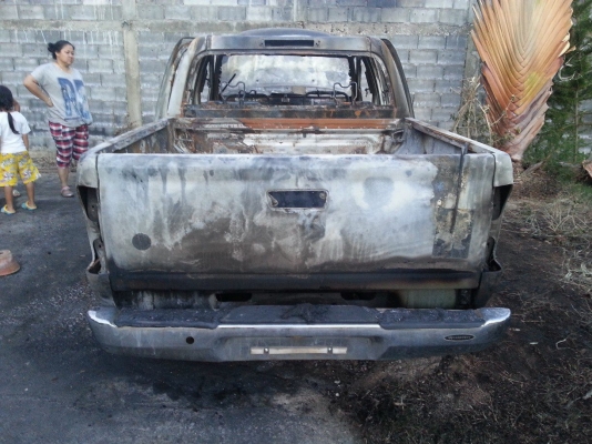 ขายซากรถของ พี่ชายบ้านไฟไหม้เมื่อวานก่อนครับครับ D-max 4ประตู ปี 05 **ขายแล้ว** ขายซากรถของ พี่ชายบ้านไฟไหม้เมื่อวานก่อนครับครับ D-max 4ประตู ปี 05 **ขายแล้ว**