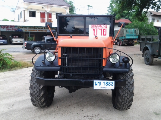 รถจิ๊ปกลาง