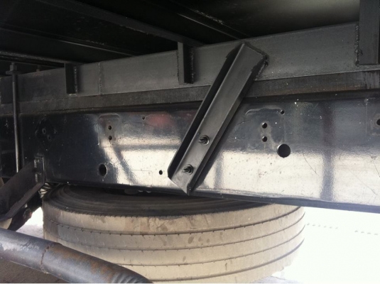 ISUZU FTR DECA EURO 2  6ล้อตู้บรรทุก 10 บาน