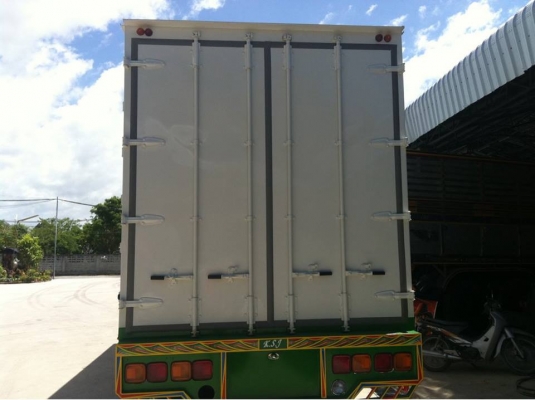 ISUZU FTR DECA EURO 2  6ล้อตู้บรรทุก 10 บาน