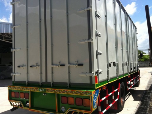 ISUZU FTR DECA EURO 2  6ล้อตู้บรรทุก 10 บาน