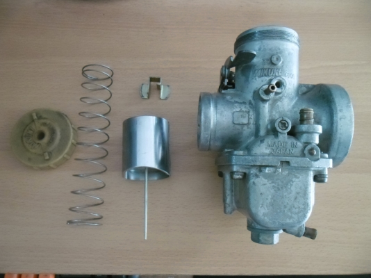 คาร์บูเรเตอร์  YZ 250 CC.