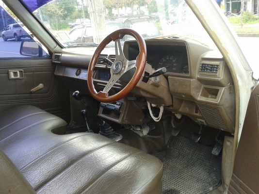 ขาย TOYOTA LN คานแข็งแท้ๆตั้งแต่เกิด สภาพสวยเดิมๆ จ้า !!!!!