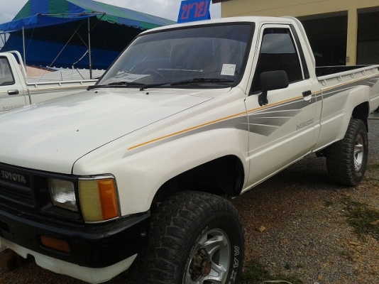 ขาย TOYOTA LN คานแข็งแท้ๆตั้งแต่เกิด สภาพสวยเดิมๆ จ้า !!!!!