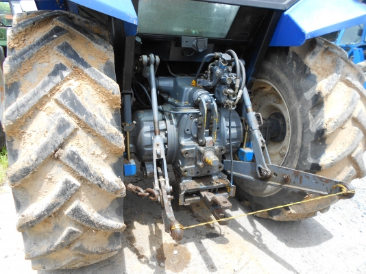 ขายรถแทรกเตอร์ NEWHOLAND TS90 ขายรถแทรกเตอร์ NEWHOLAND TS90