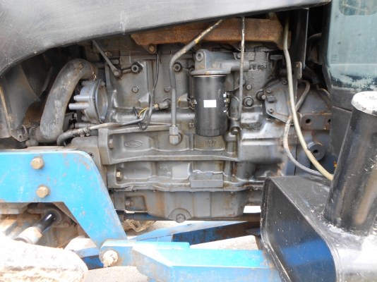 ขายรถแทรกเตอร์ NEWHOLAND TS90 ขายรถแทรกเตอร์ NEWHOLAND TS90