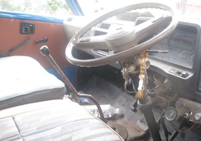 ขายหกล้อ Isuzu 100 แรง กระเหล็ก คอกแป๊บ ราคาถูก โทร 088-4501277