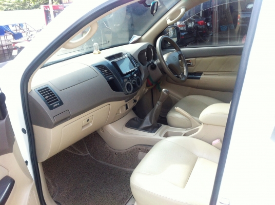 ขาย Toyota Vigo Double Cab D4D 3.0 E Prerunner ปลายปี 2007 สีขาว