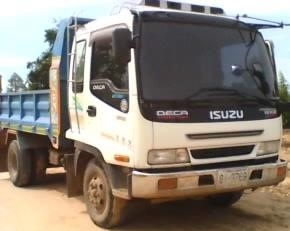 ISUZU DECA 210 HP 6HH1 หกลัอดั๊มพ์ กระบะดั๊มพ์เหล็ก 6 ตันความยาว 3.60 เมตรสภาพสวย เครื่องแน่นแรงดีมาก ภายในเก๋งคอนโซลสวยครบพร้อม CD แอร์เย็น พวงมาลัยเพาเวอร์ ระบบเบรคทริ๊ปฟี้ ช่วงล่างคัชซีสวยไม่มีดาม ยาง 8.25 ขอบ 16 สภาพดี 70\% พร้อมบรรทุกพร้อมใช้งาน เอกสา
