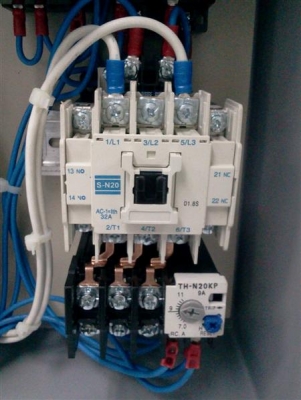 ตู้ควบคุมปั้มสูบน้ำเปิดปิดอัตโนมัติ  รดน้ำในสวน,ในไร่