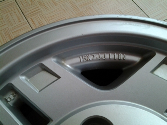 ล้อแม็กซ์ SURF ขอบ 15x7 สภาพสวยครับ 6 รู 139 ล้อแม็กซ์ SURF ขอบ 15x7 สภาพสวยครับ 6 รู 139