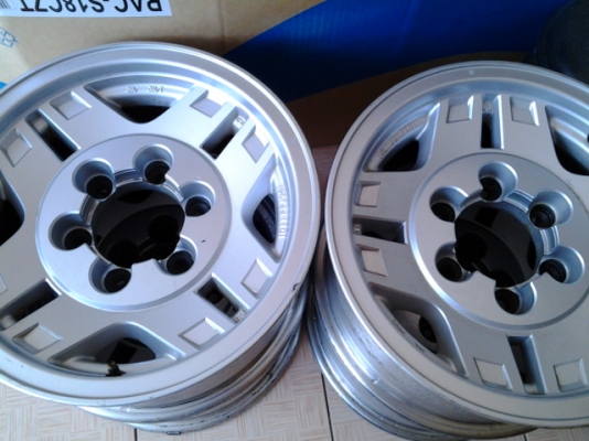 ล้อแม็กซ์ SURF ขอบ 15x7 สภาพสวยครับ 6 รู 139 ล้อแม็กซ์ SURF ขอบ 15x7 สภาพสวยครับ 6 รู 139