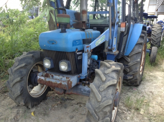 มาใหม่อีกแล้วรถนำเข้าFORD4630ขนาด65แรง2เพลาเสื้อเทาตัวใหม่คานหน้าคาลาโร่3สูบ