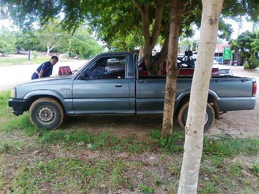 ขายด่วน..Mazda B2200 เครื่องยนต์ 88 แรงม้า ประหยัดน้ำมัน รถปี 32 มีทะเบียน.