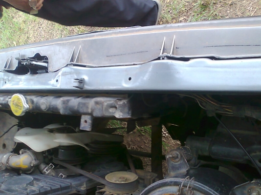 ขายด่วน..Mazda B2200 เครื่องยนต์ 88 แรงม้า ประหยัดน้ำมัน รถปี 32 มีทะเบียน.